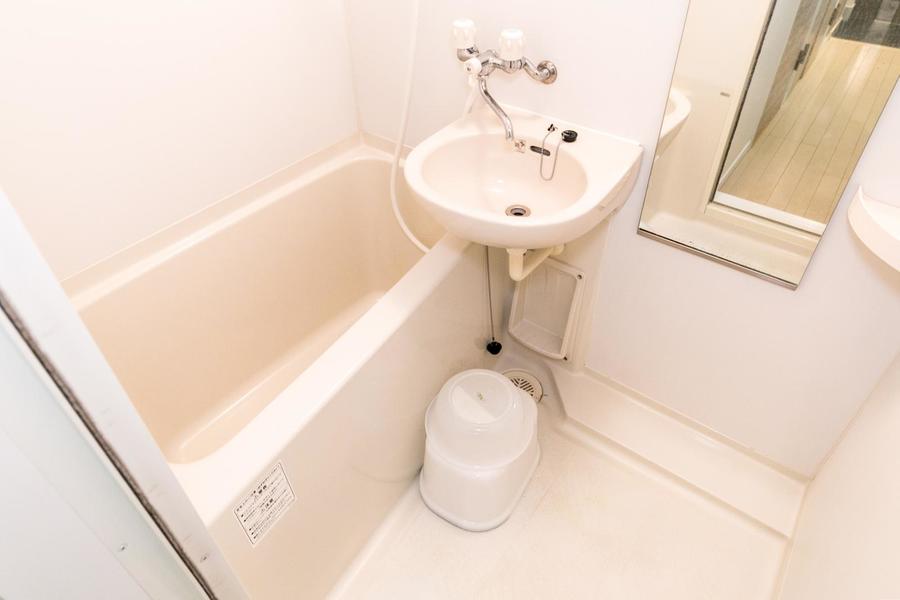 バスルームには浴室乾燥機能搭載。ホコリや花粉も気にならず安心！