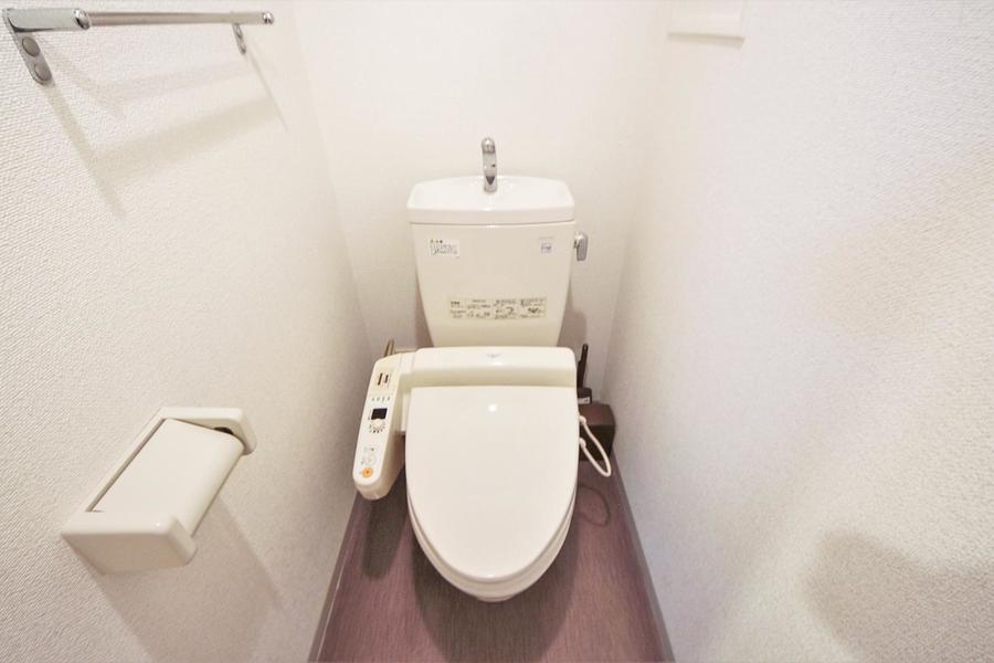 トイレは人気のセパレートタイプです
